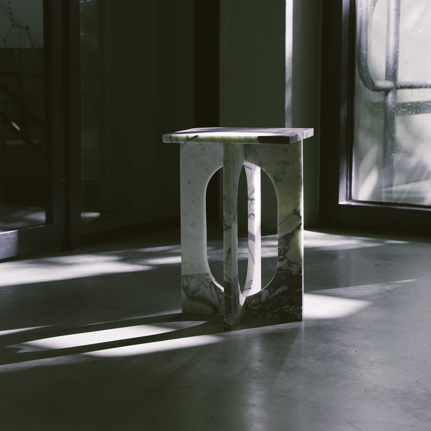 'BOND' SIDE TABLE - CALACATTA MARBLE