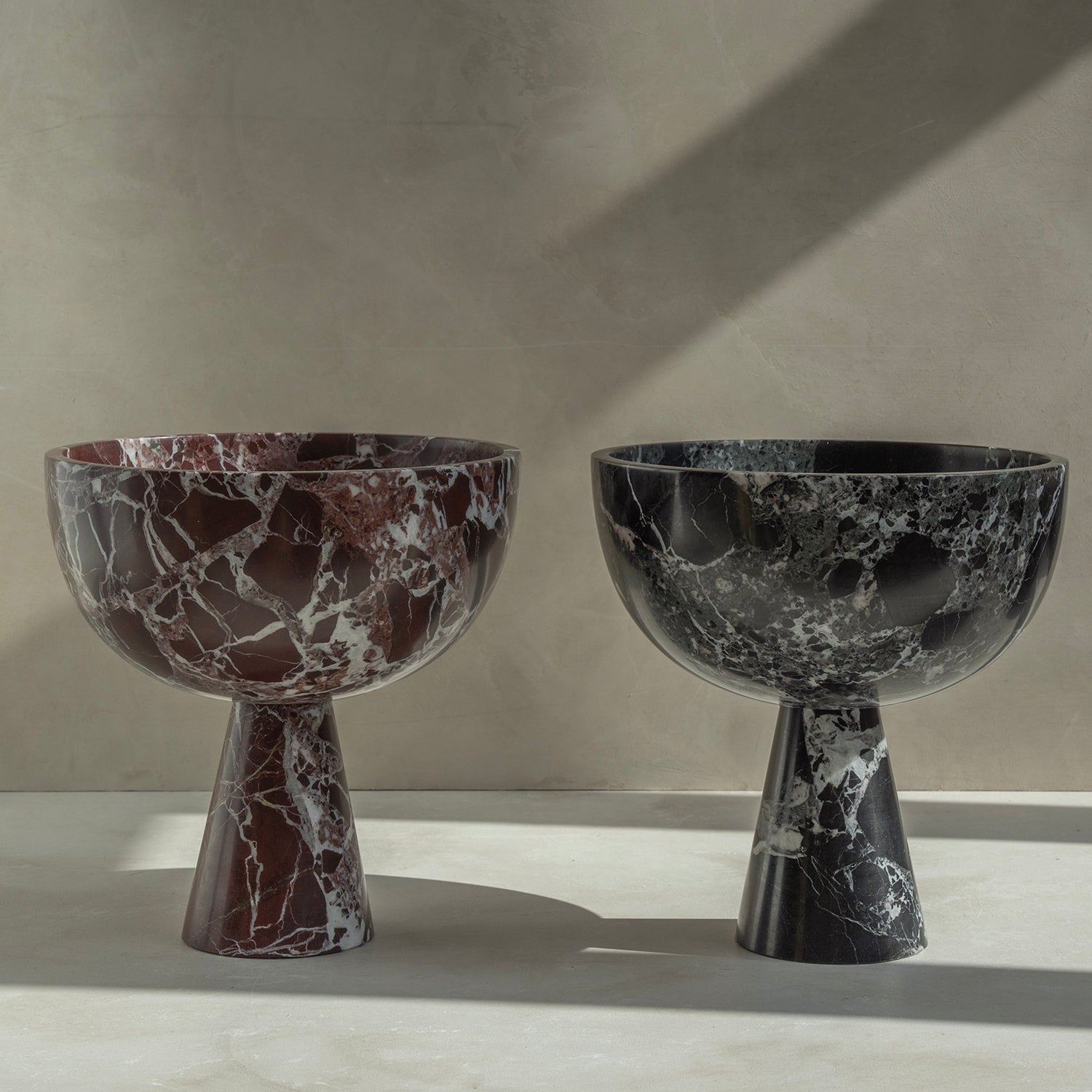 Rosso Levanto marble bowl with pedestal base – XL size