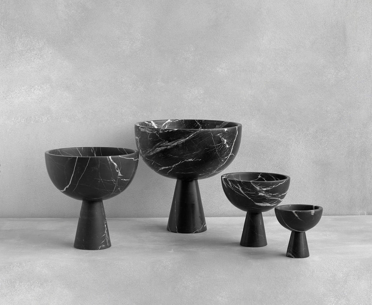 BLACK MARBLE PEDESTAL BOWL XL  |  SAMPLE SALE