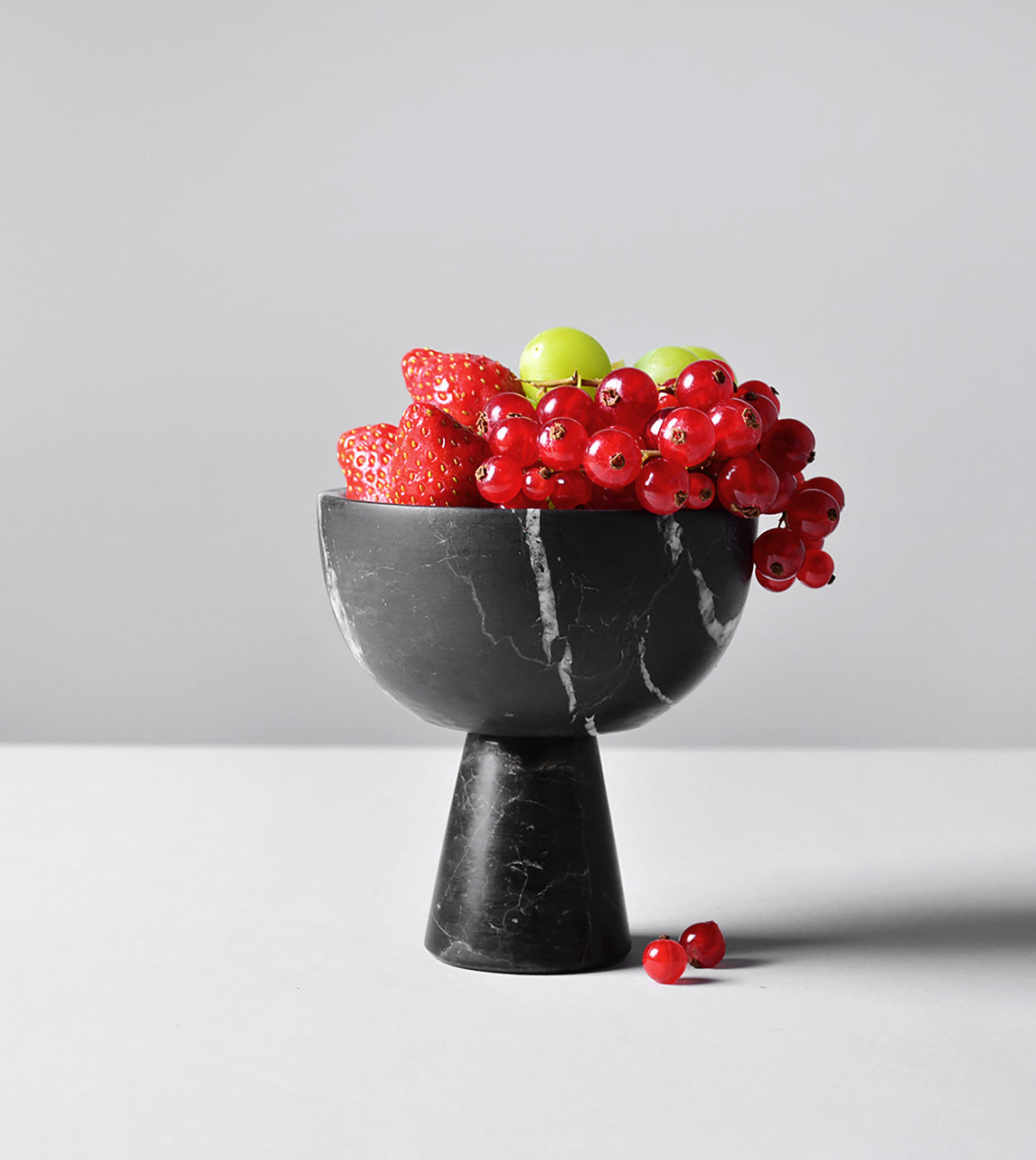 BLACK MARBLE PEDESTAL BOWL SMALL - [Kiwano_Concept]