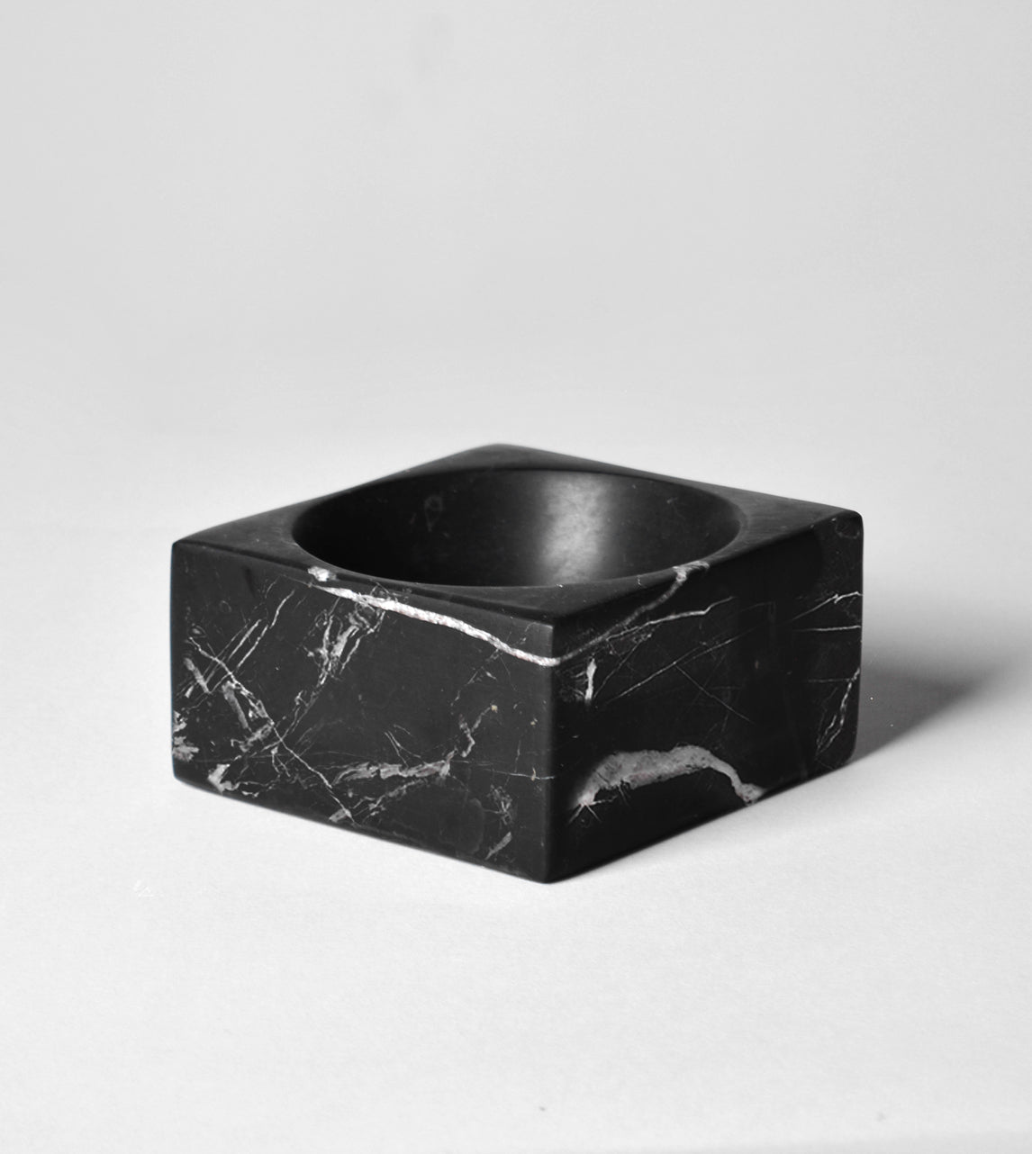 BLACK MARBLE SQUARE BOWL - [Kiwano_Concept]