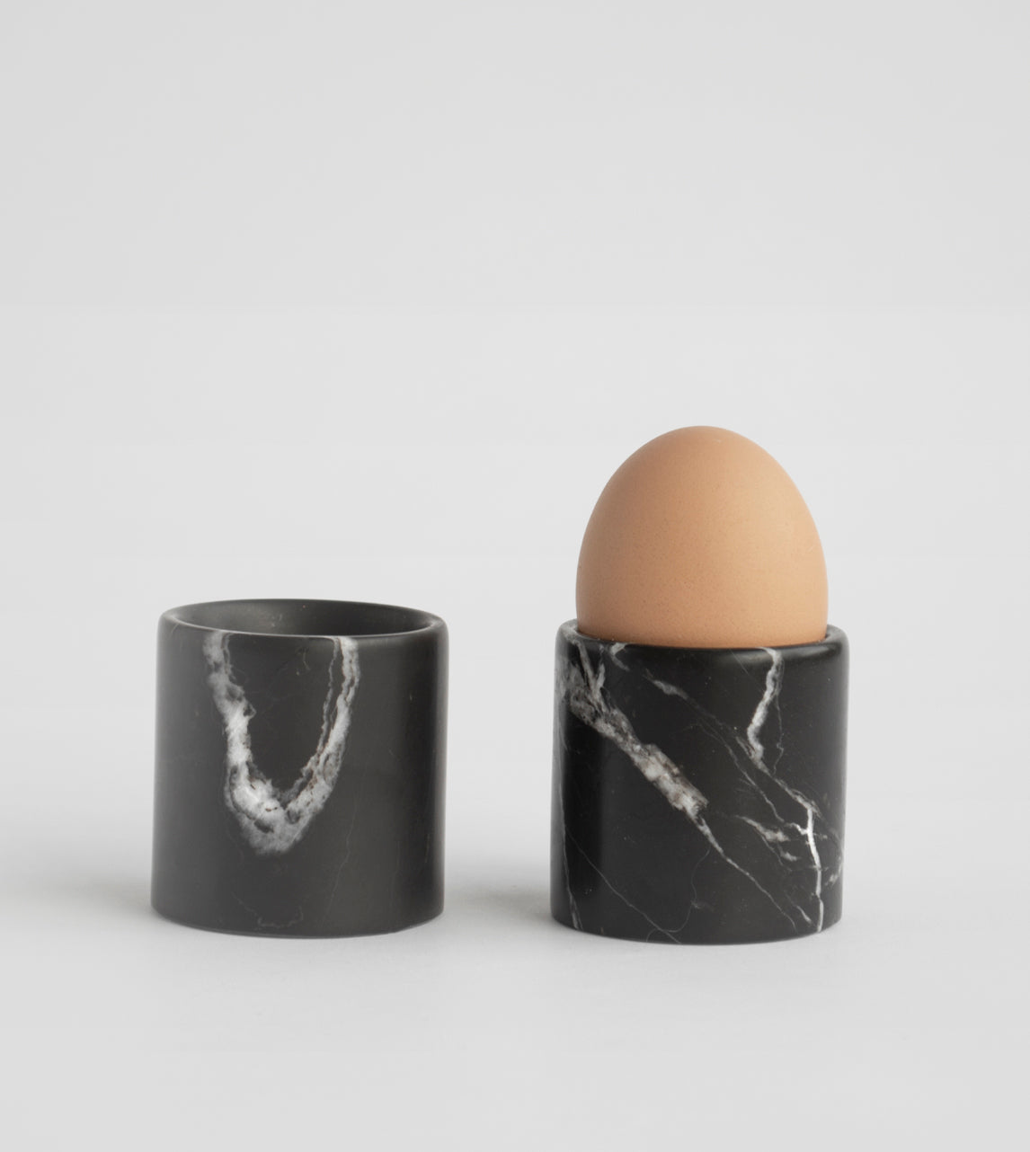 BLACK MARBLE EGG CUP SET - [Kiwano_Concept]