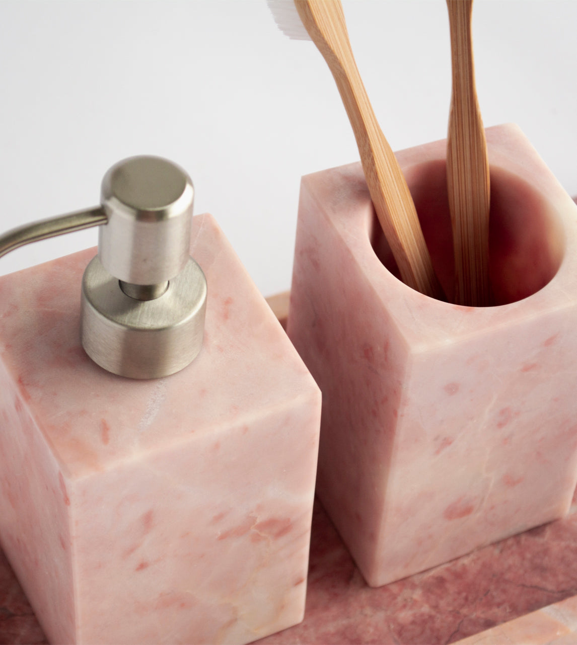 PINK MARBLE SQUARE BATHROOM ACCESSORIES SET - [Kiwano_Concept]