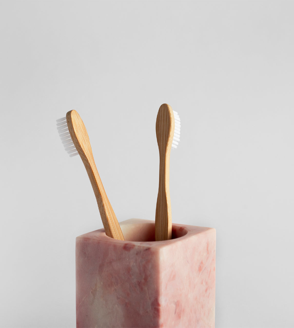 PINK MARBLE SQUARE PEN AND TOOTHBRUSH HOLDER - [Kiwano_Concept]